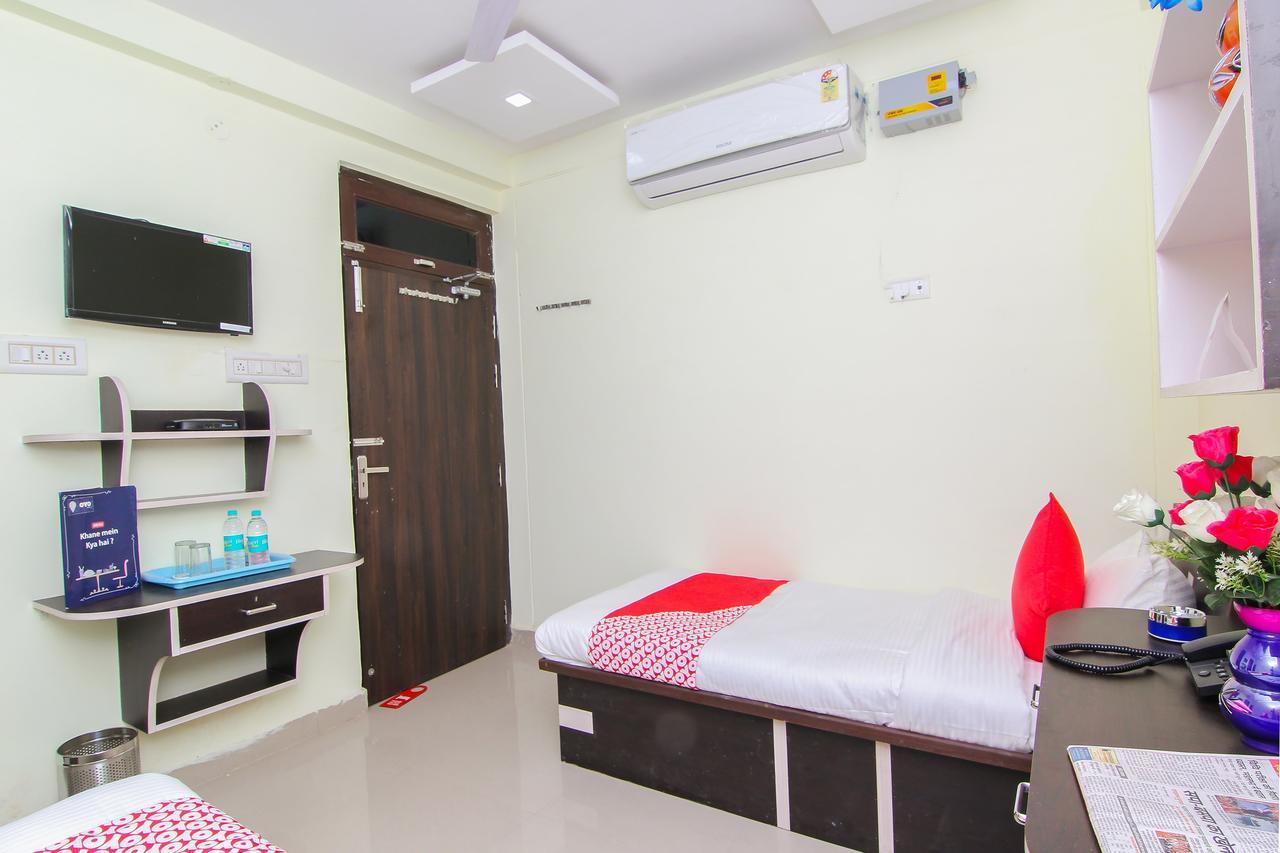 Oyo 12446 Shree Sai Guest House Allāhābād Junction Екстериор снимка